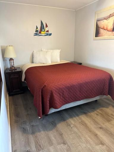 Nautical 2* Hampton