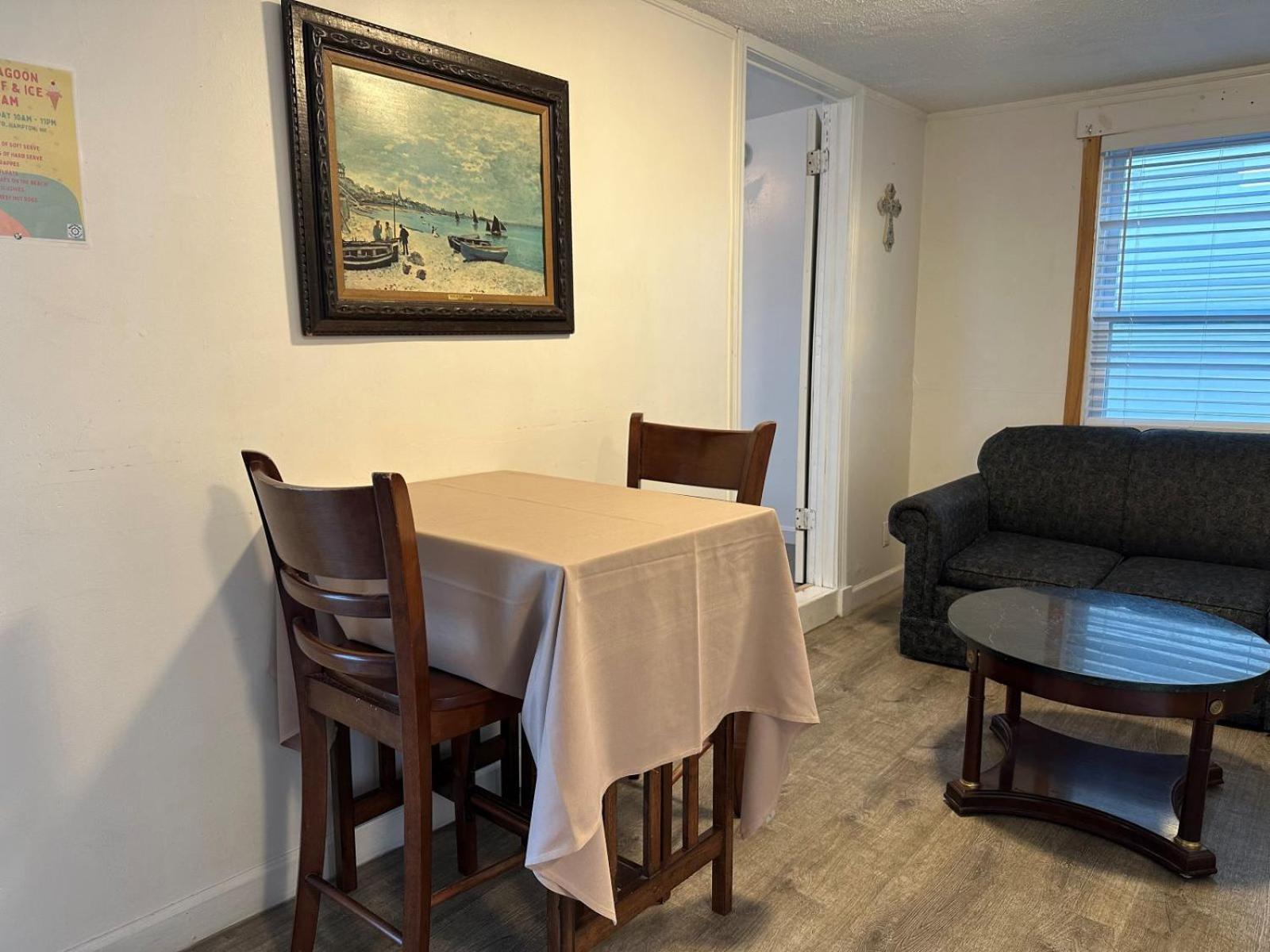 Nautical Motel 2*