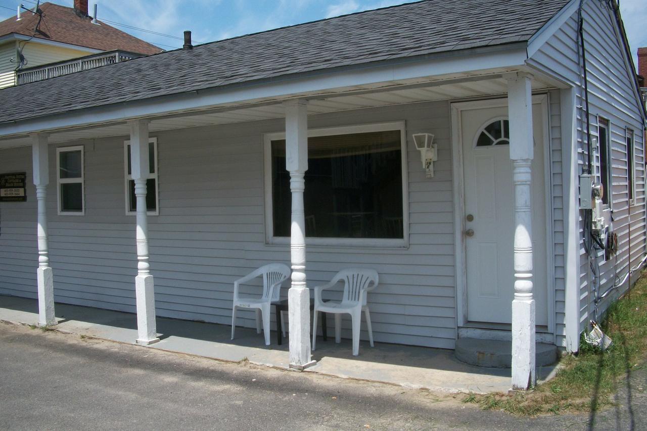 Nautical Motel 2*
